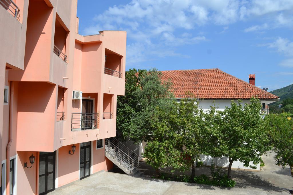 Guesthouse Orlovic Budva Buitenkant foto