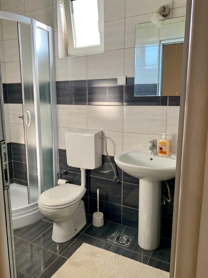 Guesthouse Orlovic Budva Buitenkant foto