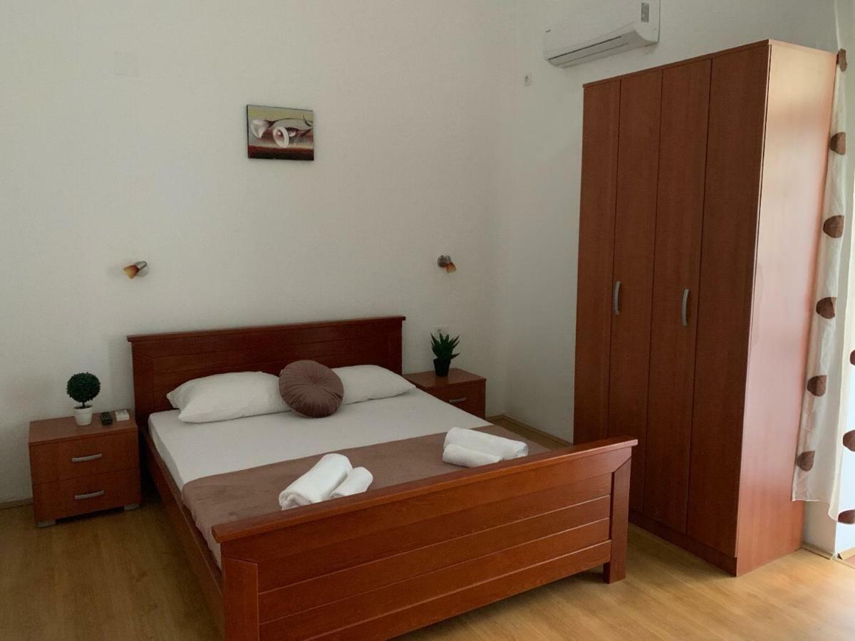 Guesthouse Orlovic Budva Buitenkant foto