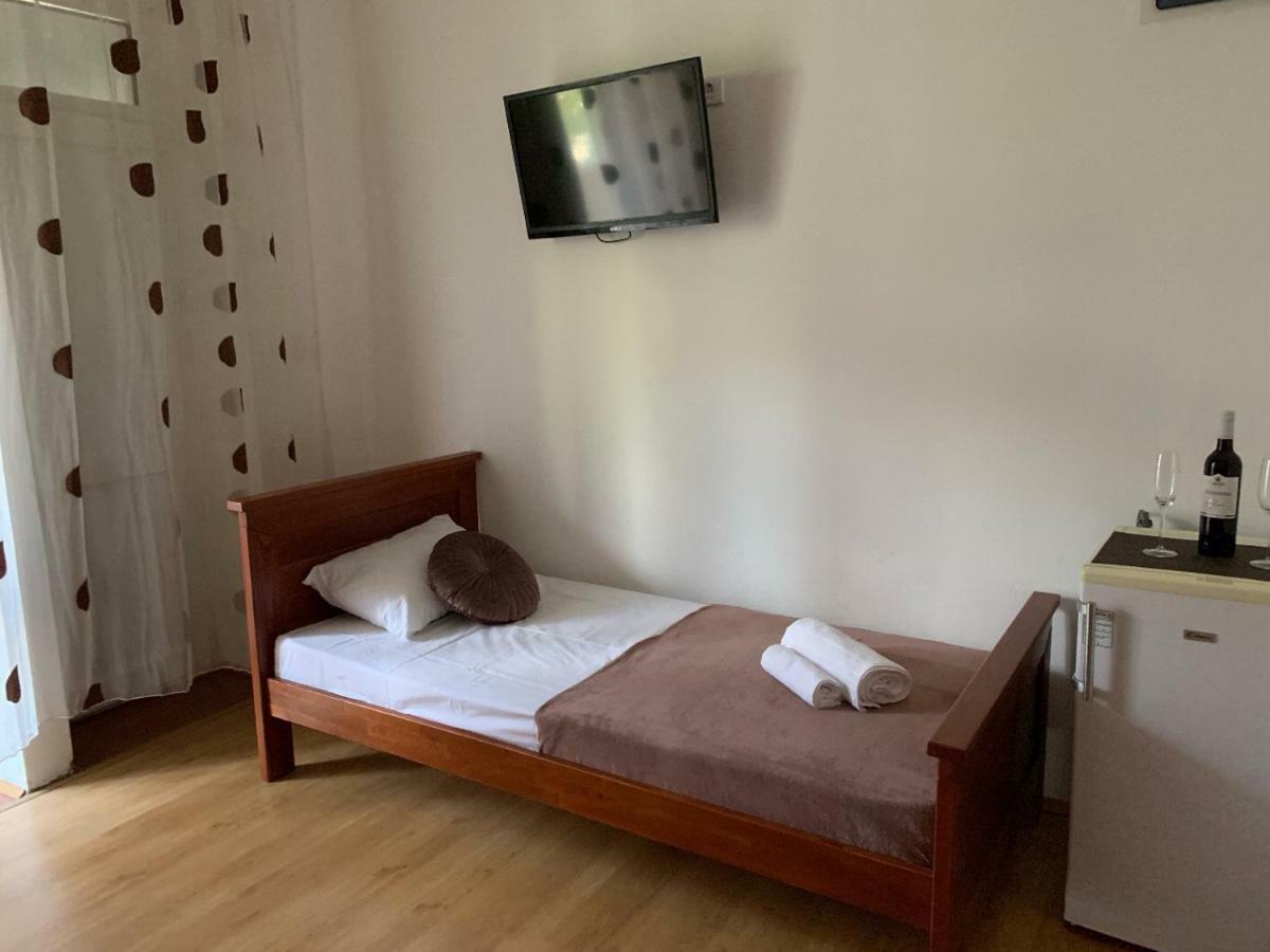 Guesthouse Orlovic Budva Buitenkant foto