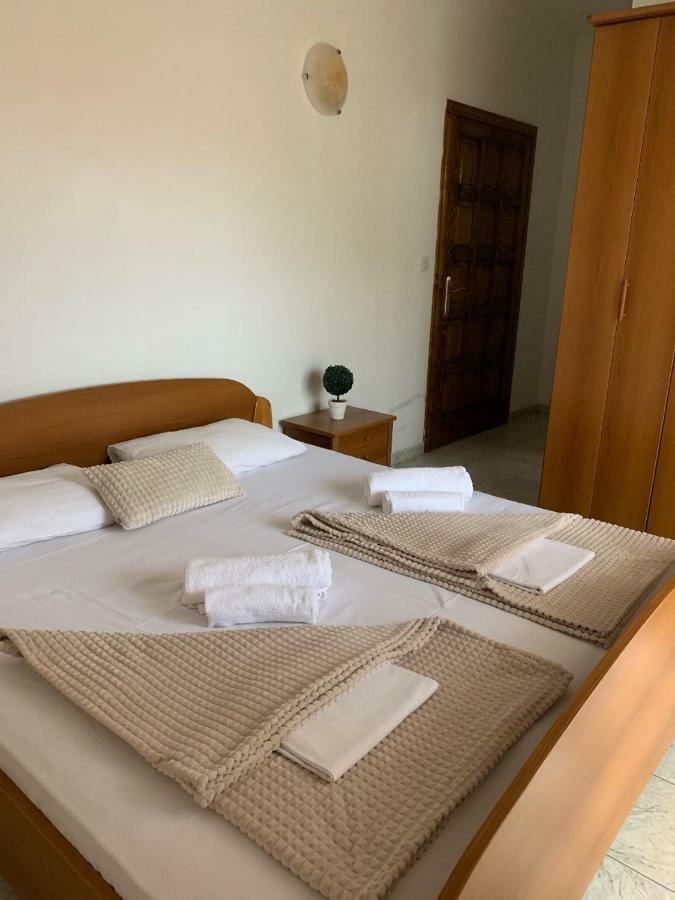 Guesthouse Orlovic Budva Buitenkant foto