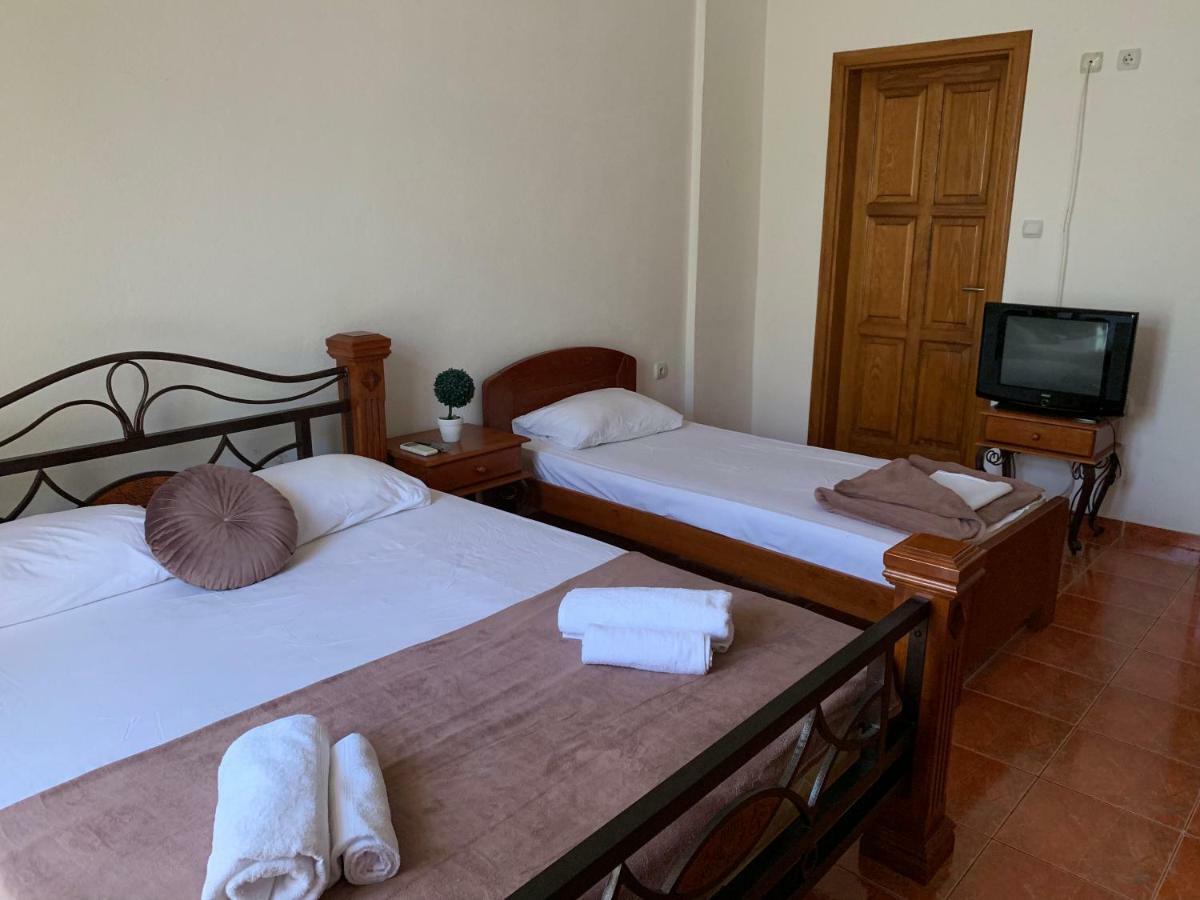Guesthouse Orlovic Budva Buitenkant foto
